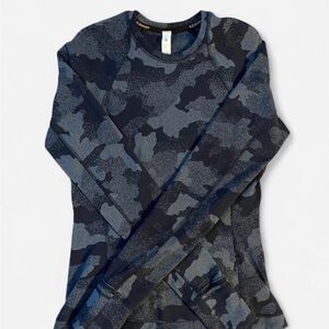🌌 Lululemon Rulu Run Shirt~Women’s Sz 4~Blue/Gray Camo~Long Sleeved~Hip Length